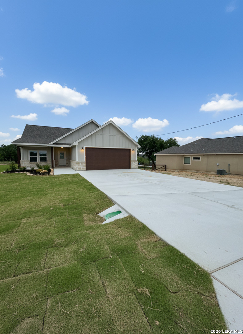 951 Rocky Ridge Loop, Canyon Lake, TX 78133 — photo 1