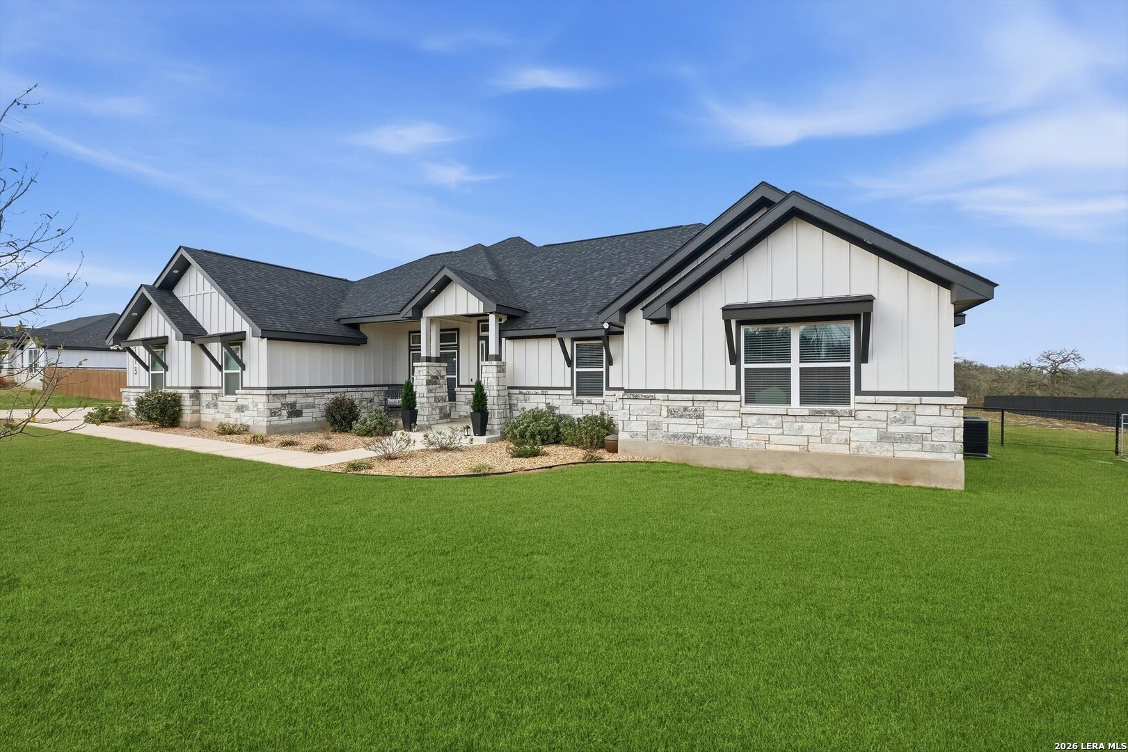 113 Hondo Dr, La Vernia, TX 78121 — photo 1
