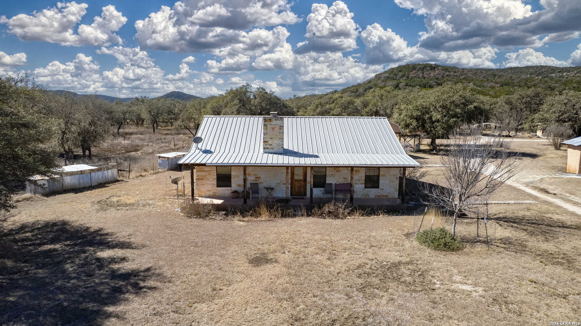 149 Red Oak Road, Leakey, TX 78873 — photo 1