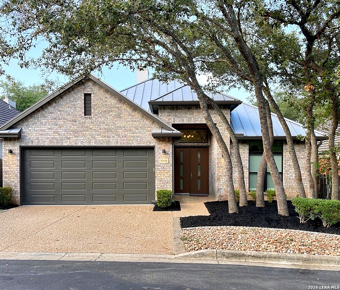 32 WESTCOURT LN, San Antonio, TX 78257 — photo 1
