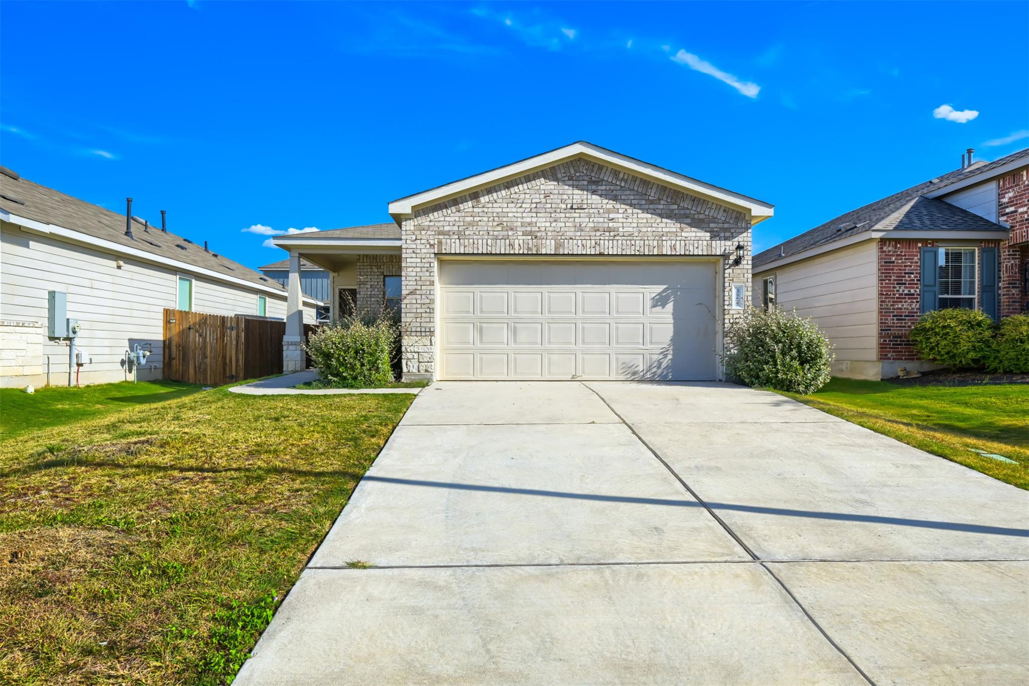 324 Harper Ln, Georgetown, TX 78626 — photo 1