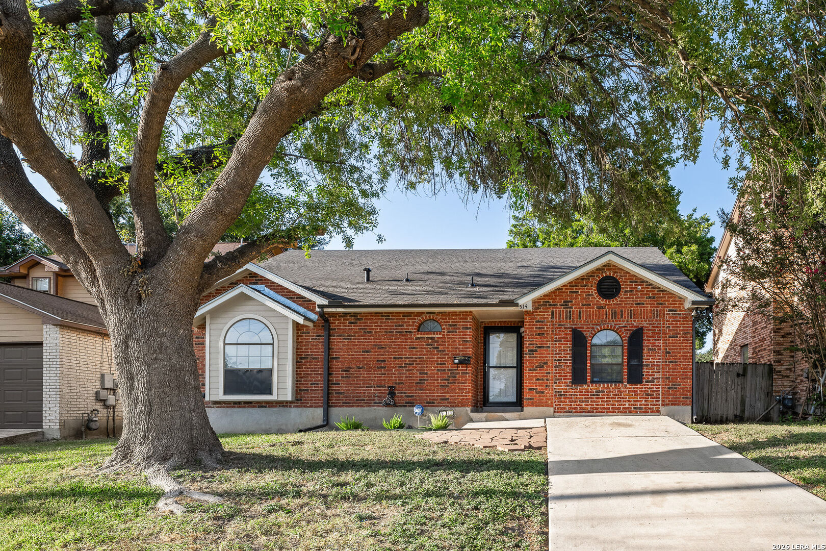 514 Freiling, San Antonio, TX 78213 — photo 1