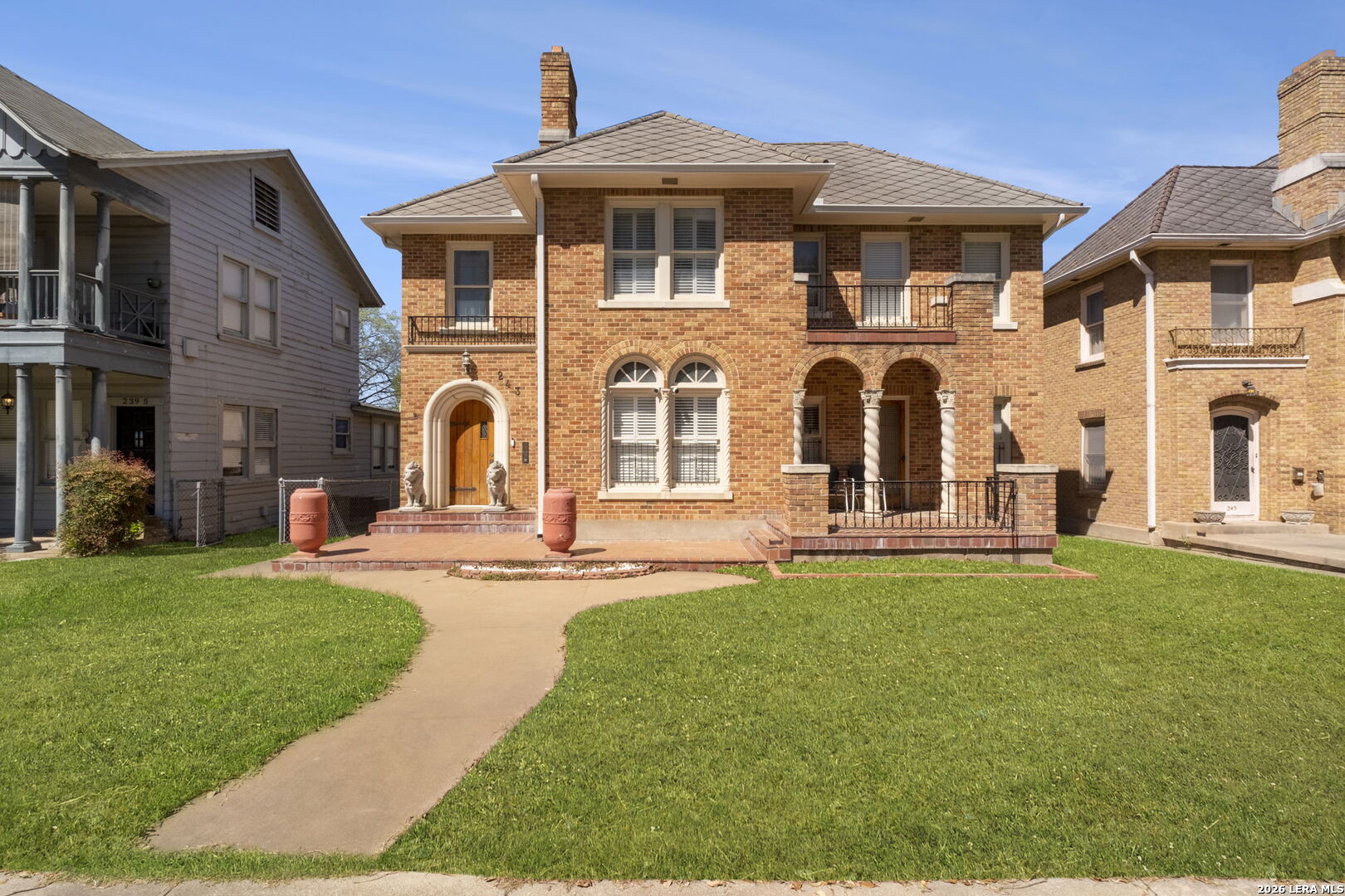243 E Lullwood Ave, San Antonio, TX 78212 — photo 1