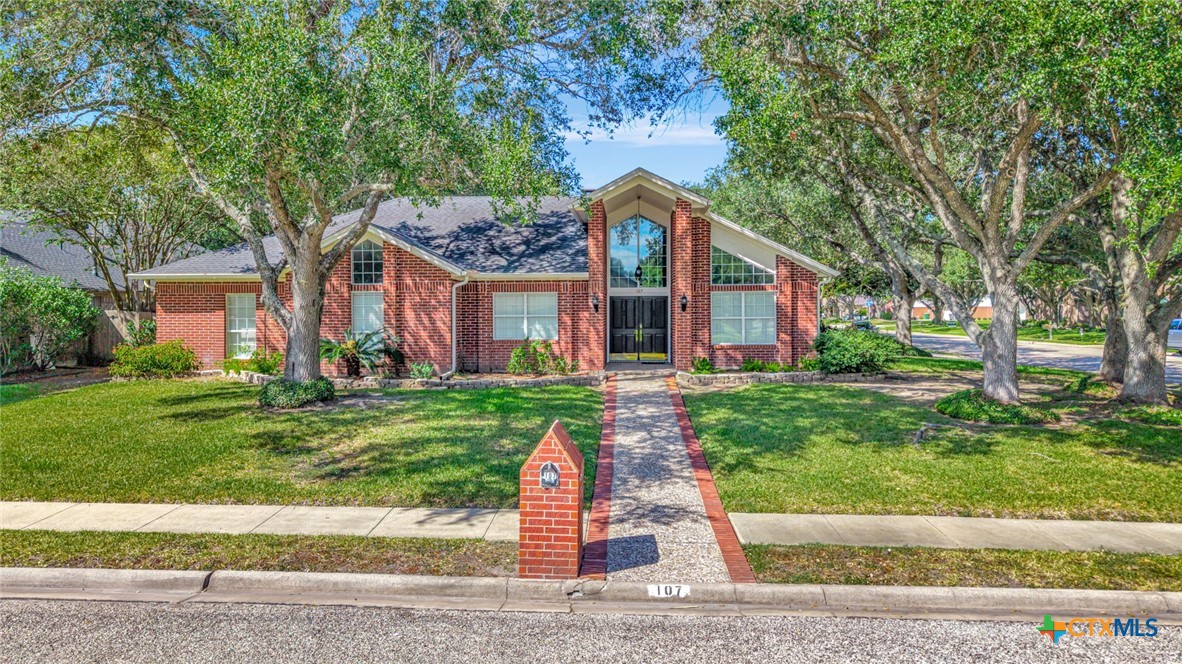 107 Tournament Drive, Victoria, TX 77904 — photo 1