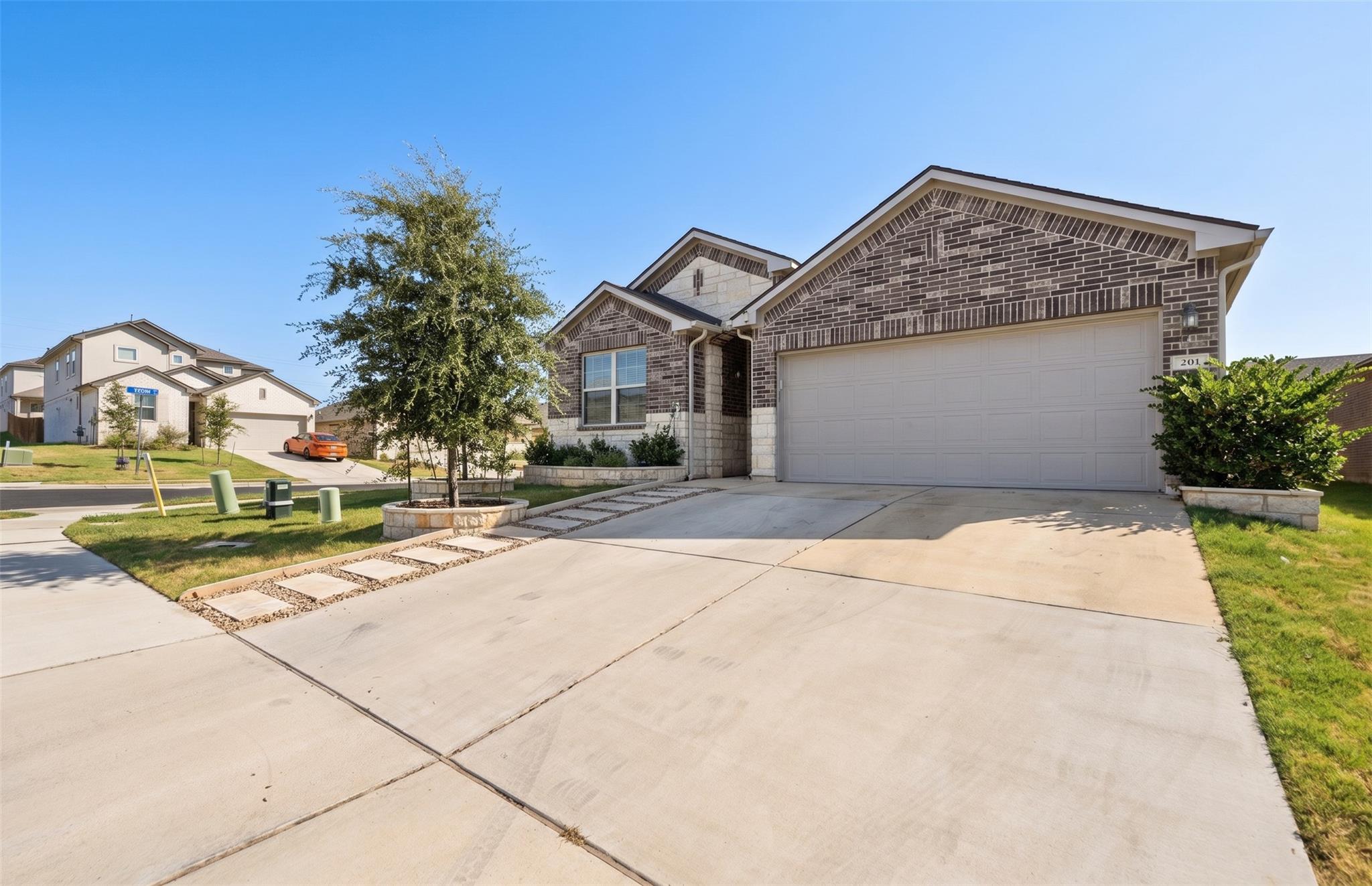201 Connor Ln, Georgetown, TX 78626 — photo 1