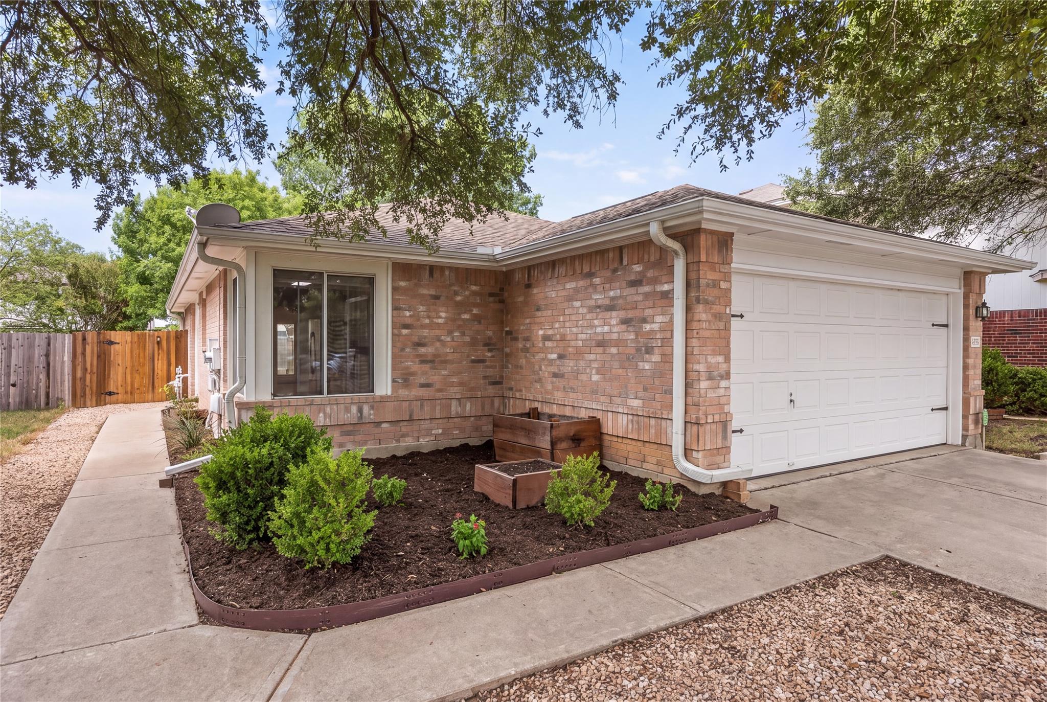 1513  Canon Yeomans Trl, Austin, TX 78748 — photo 1