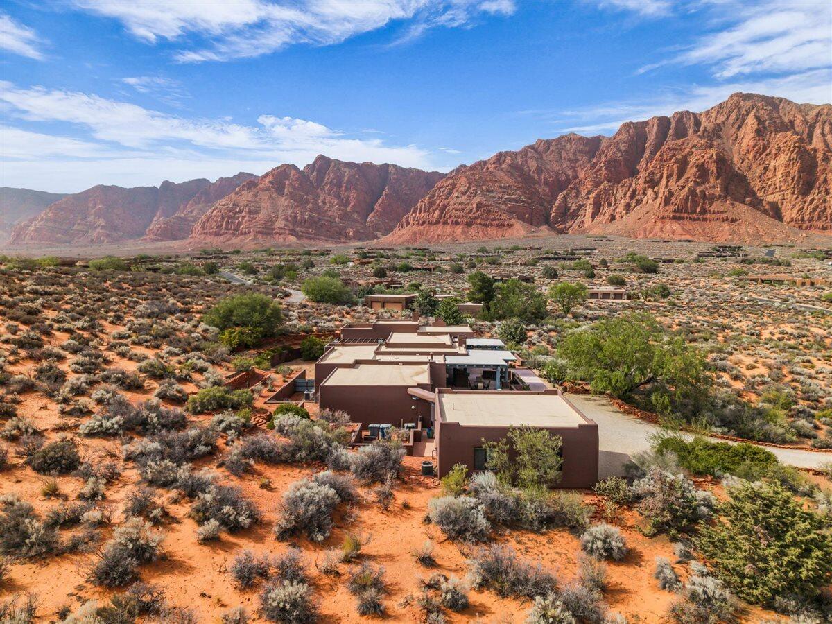 936 W Molinaro CT, Ivins, UT 84738 — photo 1