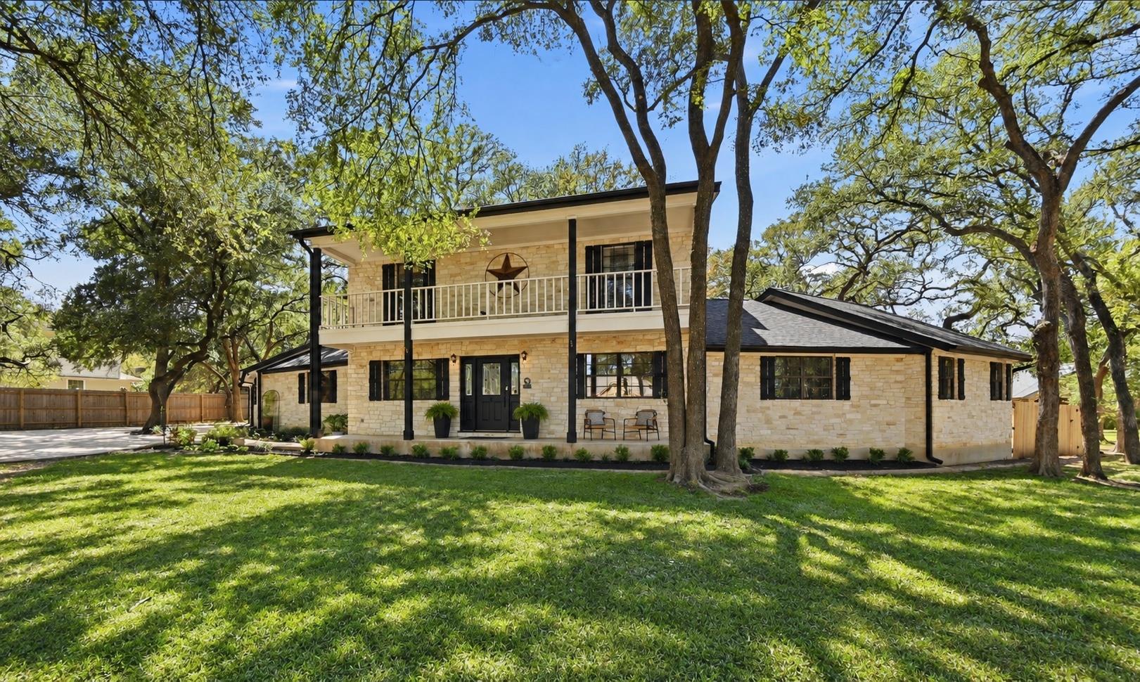 224  Maple Dr