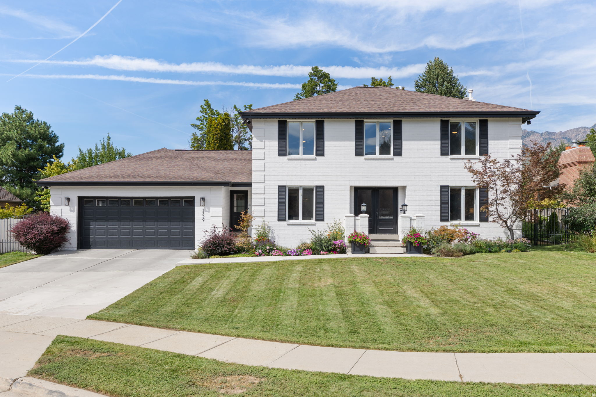 3329 E STONEHILL LN, Cottonwood Heights, UT 84121 — photo 1