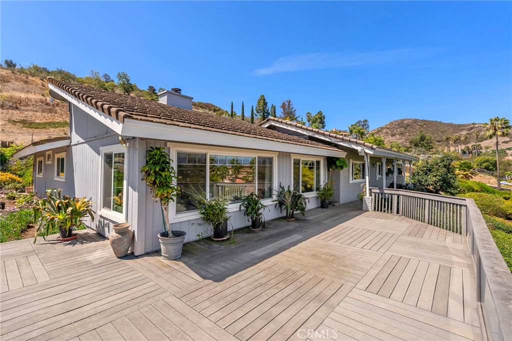 5012 Sleeping Indian, Fallbrook, CA 92028 — photo 1
