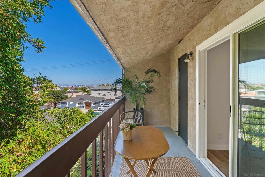 1762 Locust St 4, San Diego, CA 92106 — photo 1