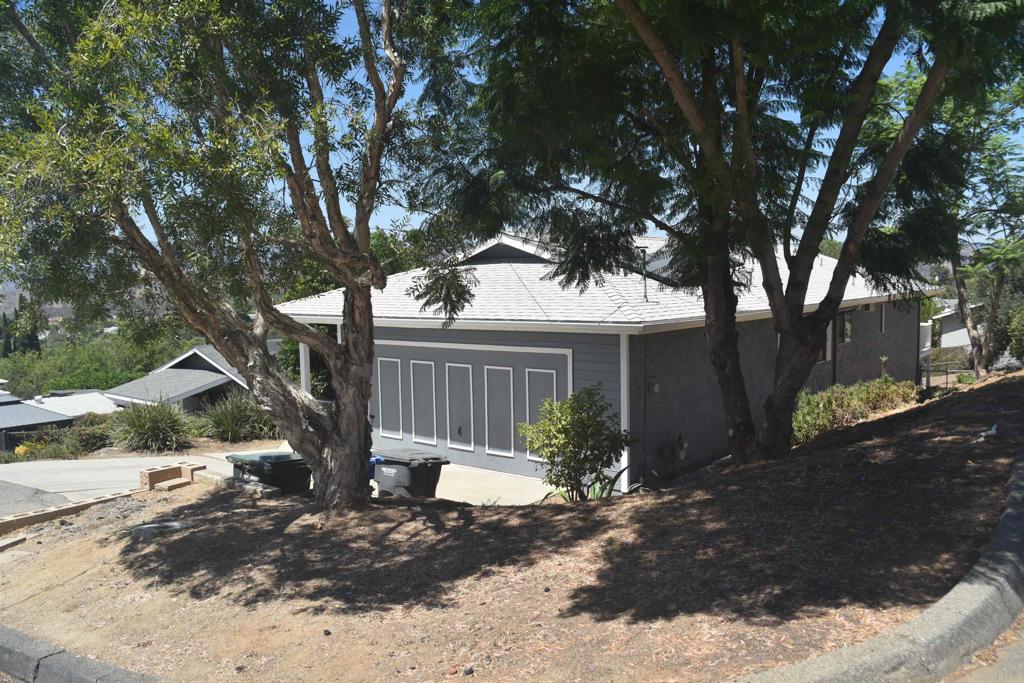 604 Porter Street, Fallbrook, CA 92028 — photo 1