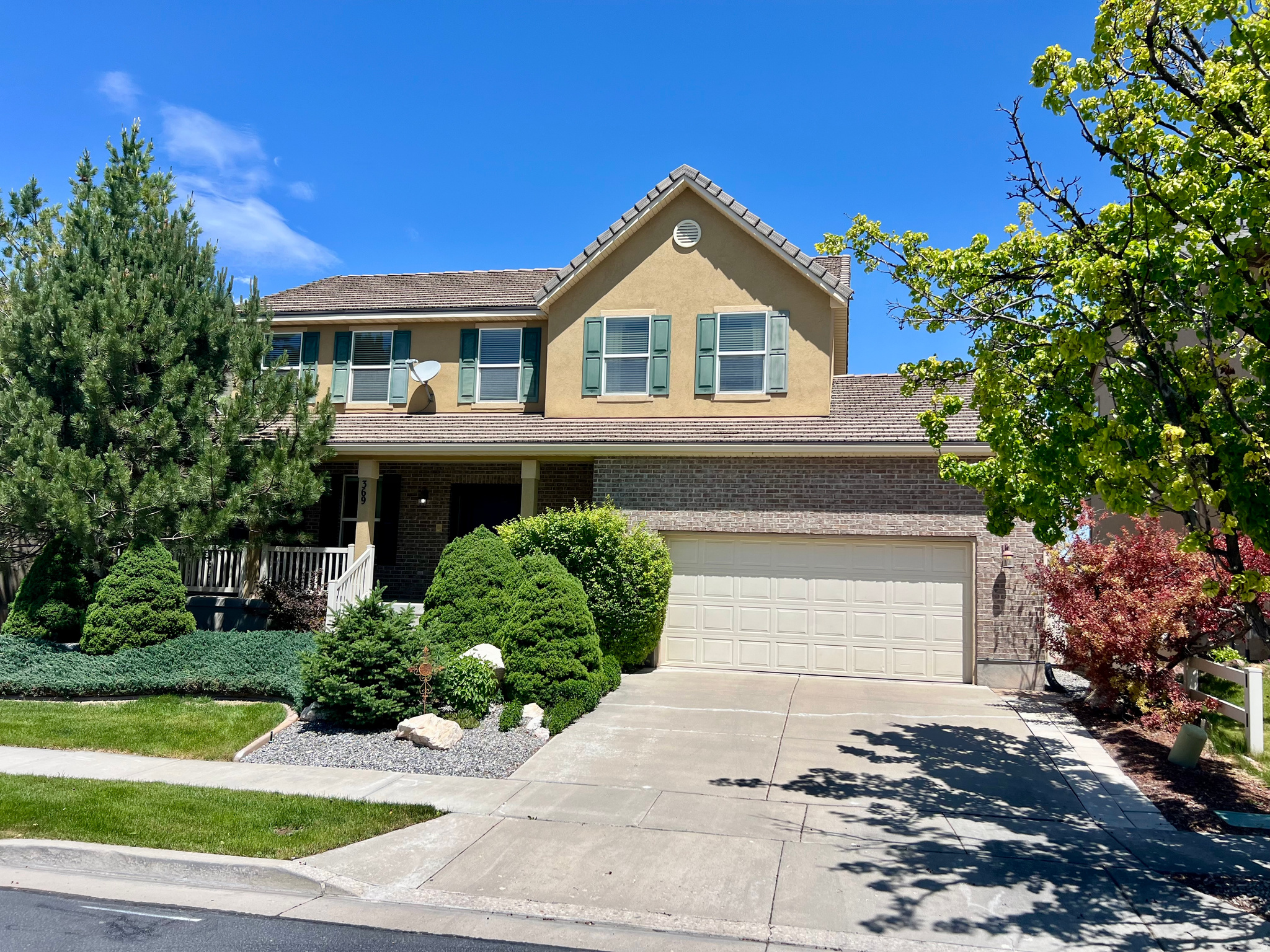 369 E CULROSS CIR, Stansbury Park, UT 84074 — photo 1