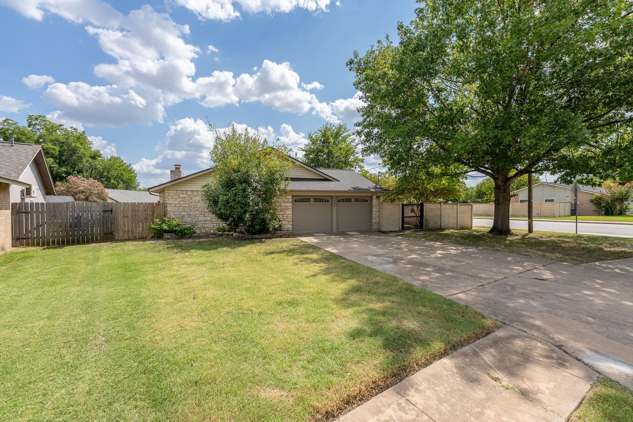 1201 Wayne Dr, Round Rock, TX 78664 — photo 1