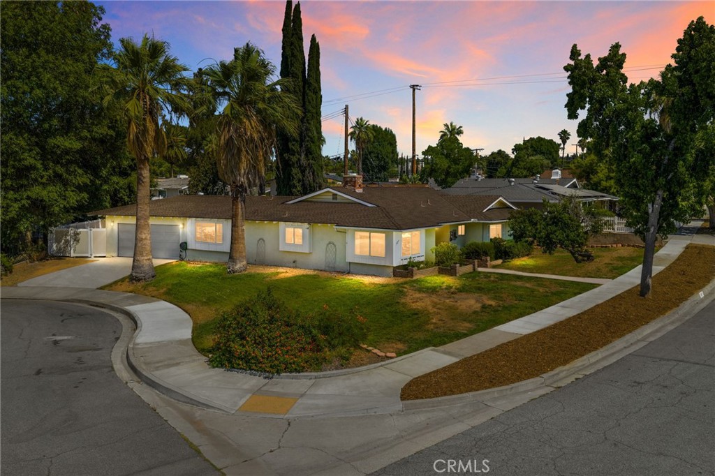 527 Nottingham Drive, Redlands, CA 92373 — photo 1