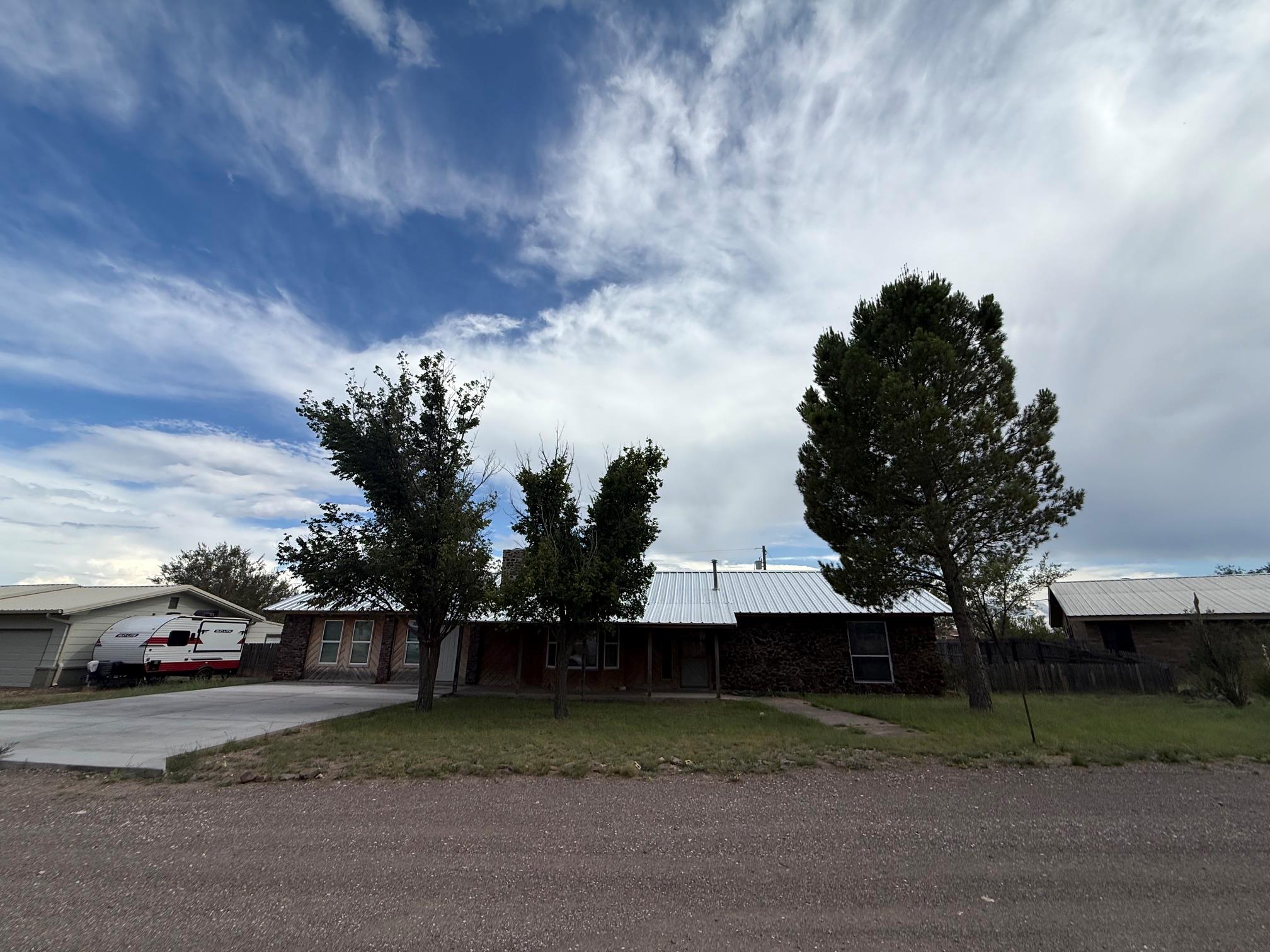 204 Circle C Ave, FortDavis, TX 79734 — photo 1