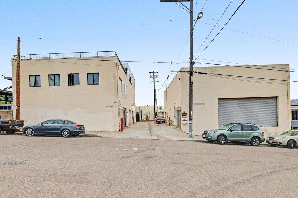 1235 Cushman Ave, San Diego, CA 92110 — photo 1