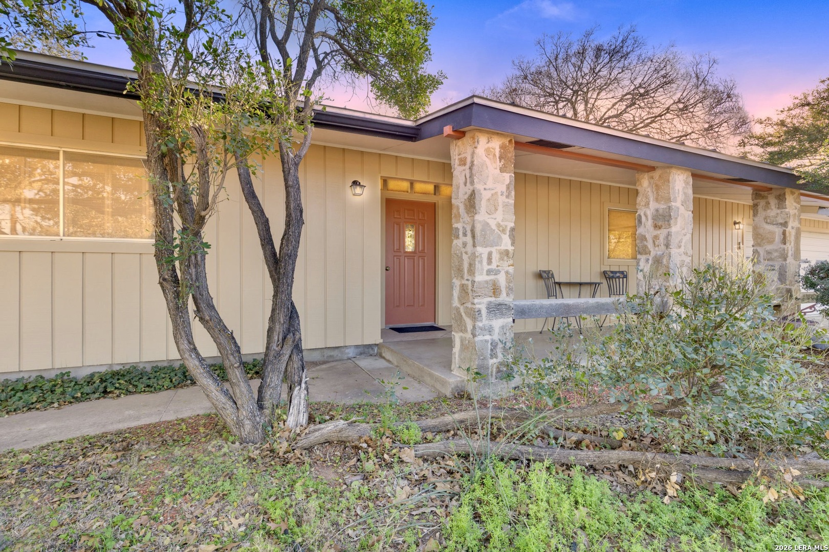 105 Hale, Fredericksburg, TX 78624 — photo 1