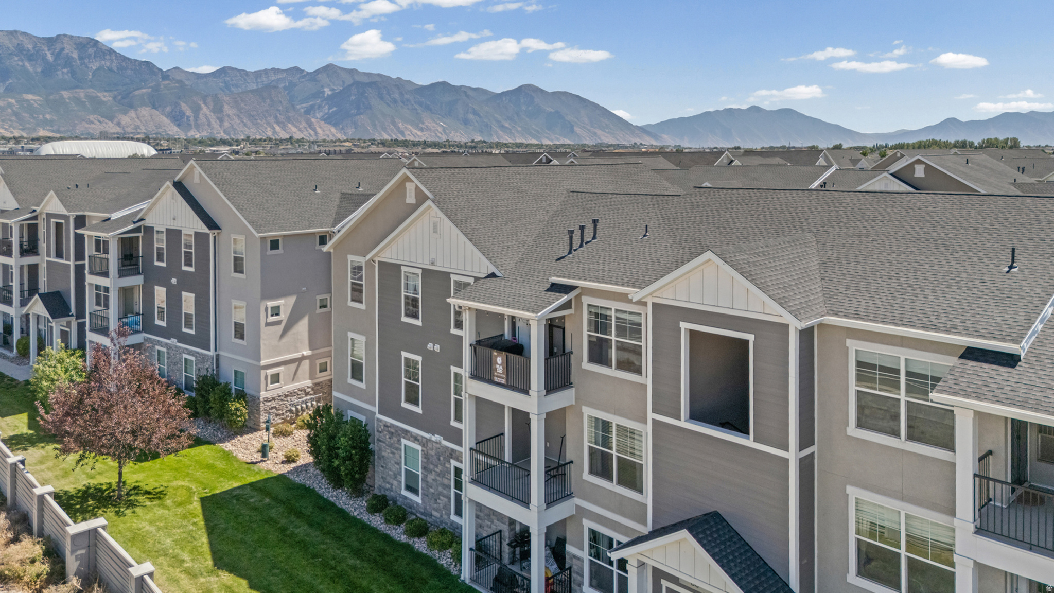 88 W SILVER SPRINGS DR, Vineyard, UT 84059 — photo 1