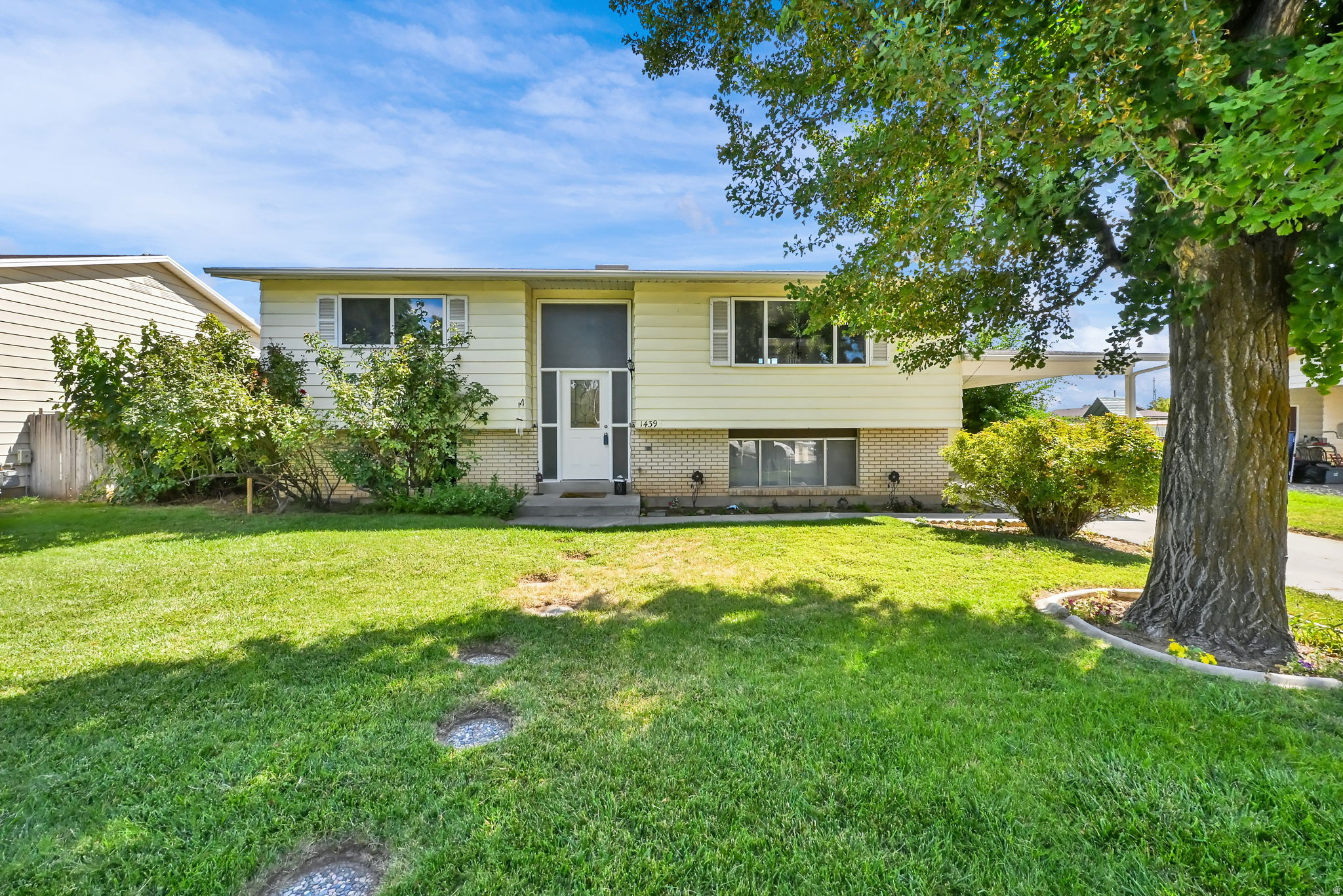 1439 W 2600 N, Clinton, UT 84015 — photo 1