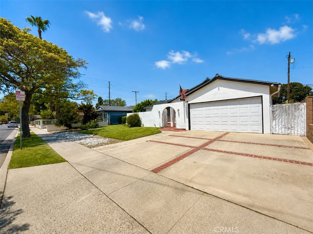 2209 Grovemont, Santa Ana, CA 92705 — photo 1