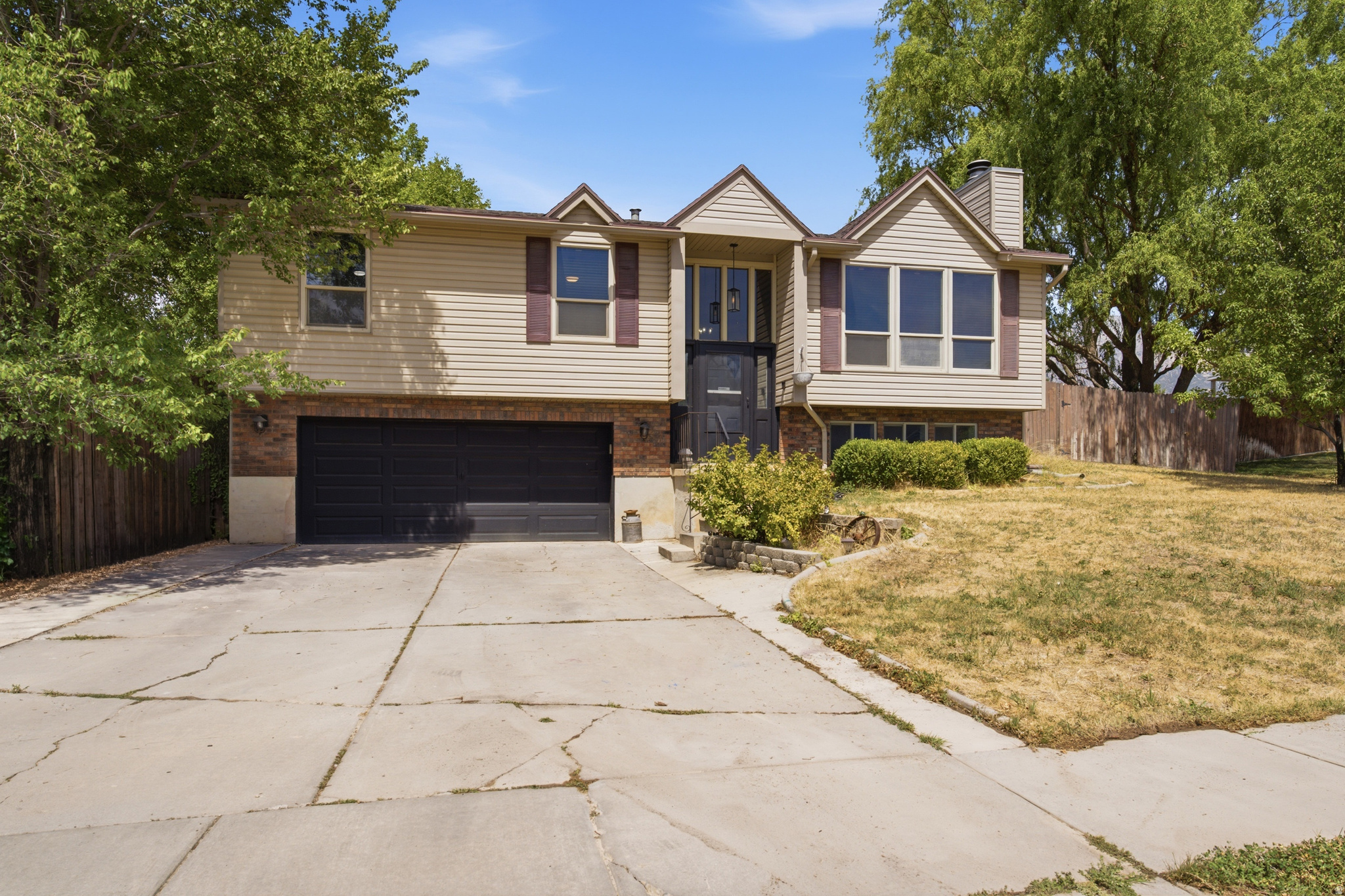 350 W HUNTING CREEK DR, Harrisville, UT 84404 — photo 1