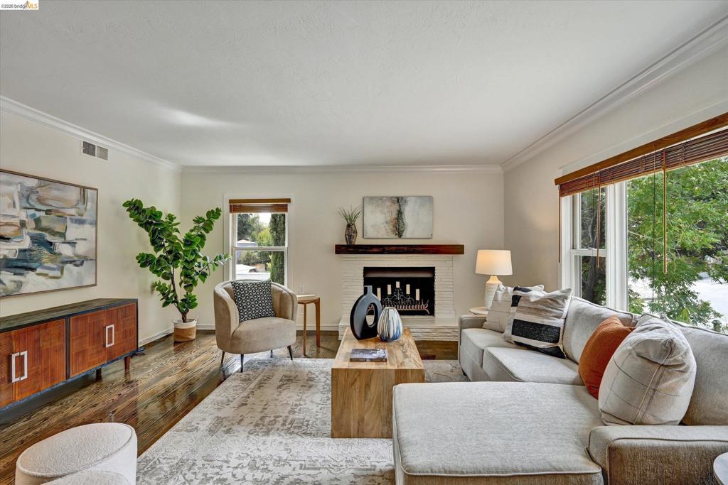 4656 Redding St, Oakland, CA 94619 — photo 1
