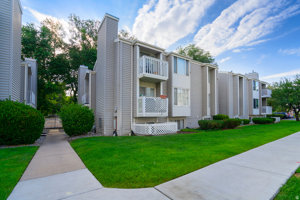 875 E ARROWHEAD LN #42, Murray, UT 84107 — photo 1