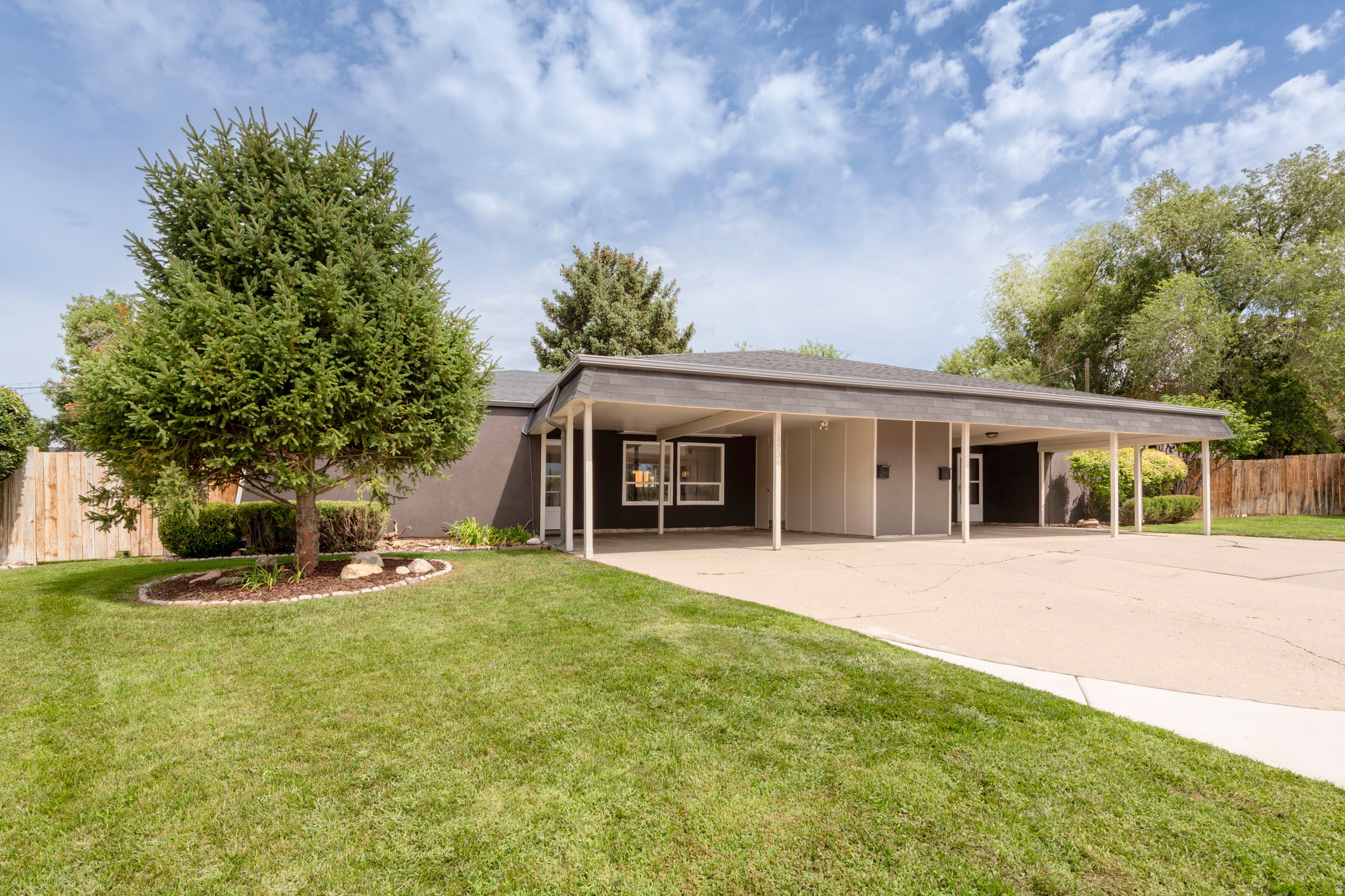 1893 E WELLINGTON CIR, Holladay, UT 84117 — photo 1