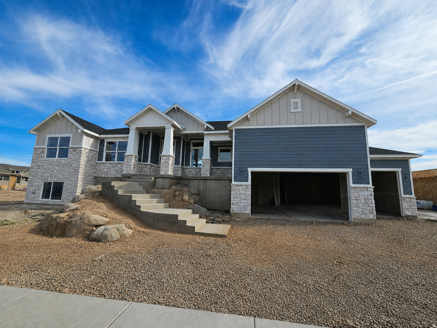 3663 W RICHMOND DR #221