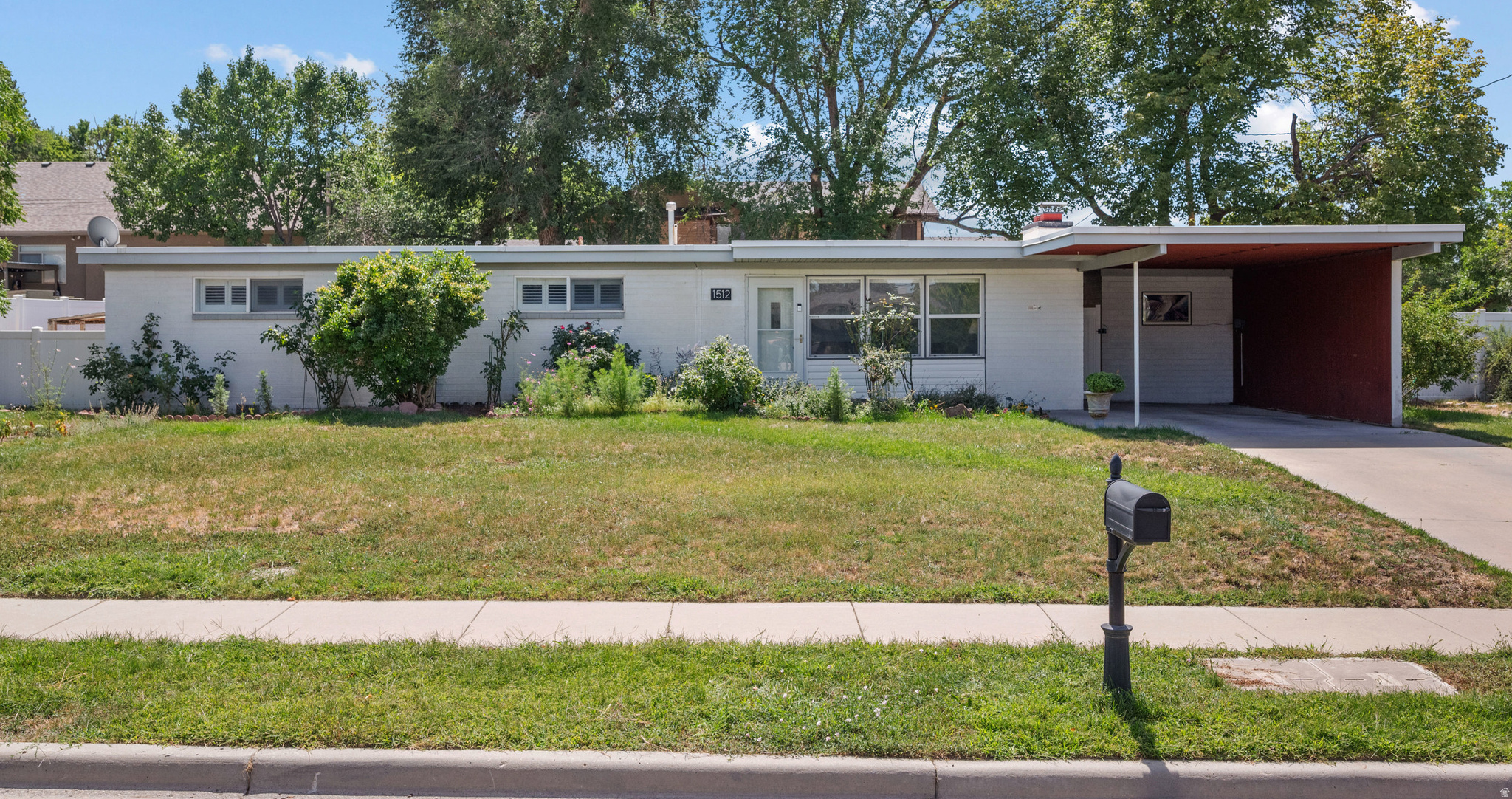 1520 E 8600 S, Sandy, UT 84093 — photo 1