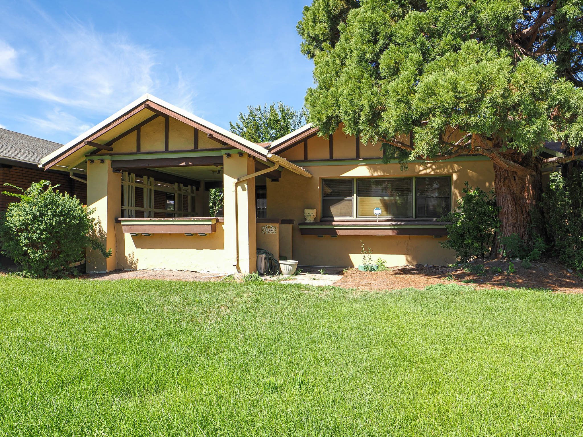 2466 S HIGHLAND DR, Salt Lake City, UT 84106 — photo 1