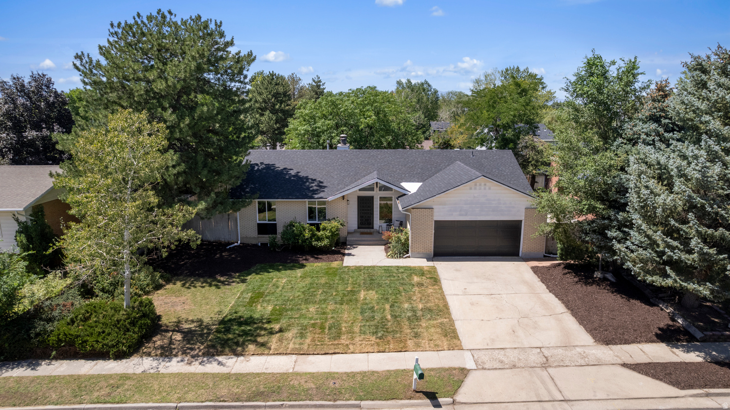 9828 S 2240 E, Sandy, UT 84092 — photo 1