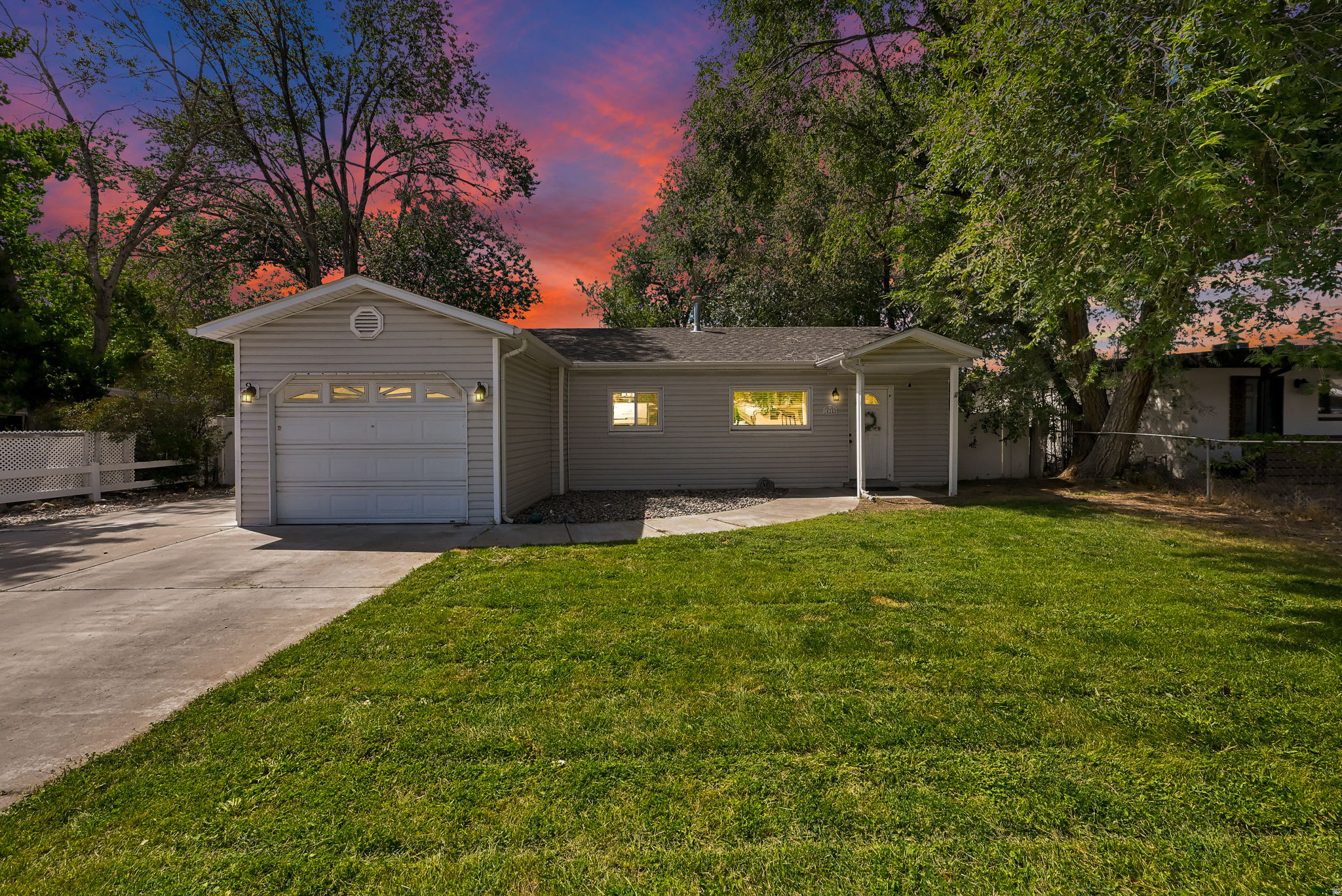 10282 S ZINNIA WAY, Sandy, UT 84094 — photo 1
