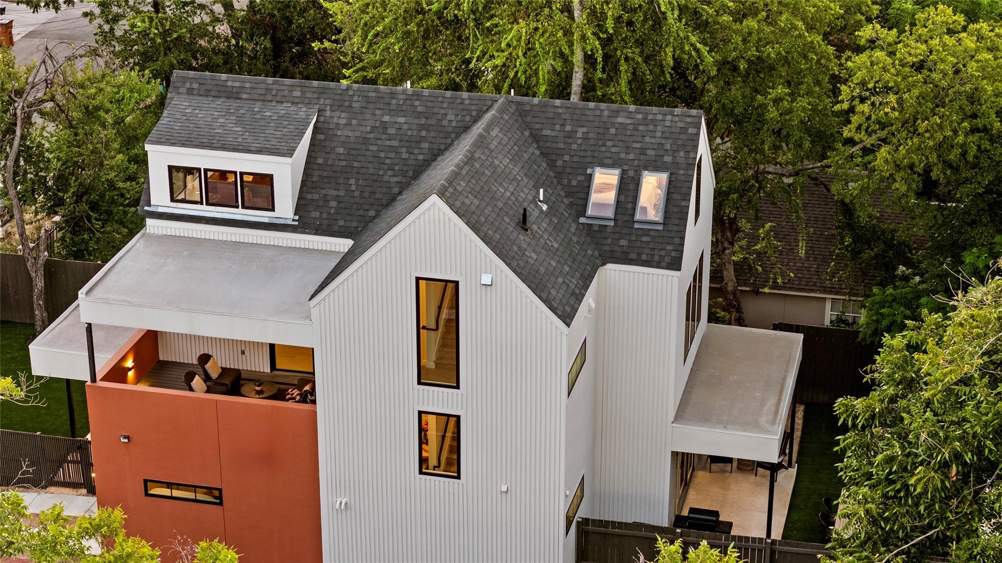 2816 Garwood, Austin, TX 78702 — photo 1