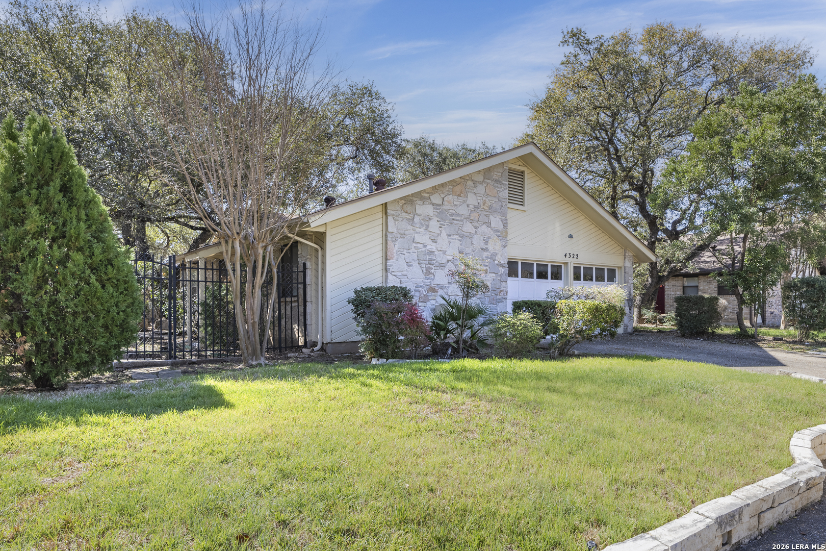 4322 Center Oak Woods, , 78249 — photo 1