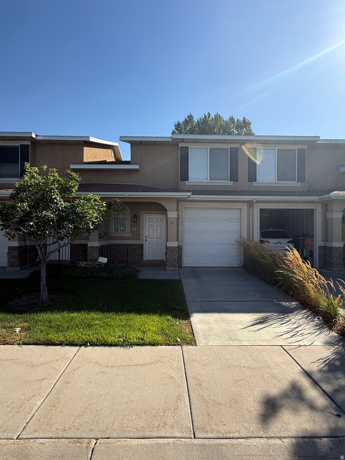 715 W VILLA BLUFF DR, Sandy, UT 84070 — photo 1