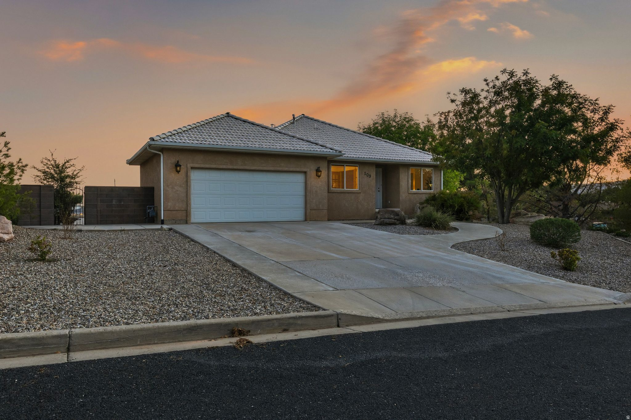 509 W DAMASCUS DR, Bloomington, UT 84790 — photo 1