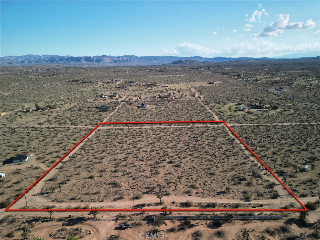 11 El Dorado Avenue, Yucca Valley, CA 92284 — photo 1