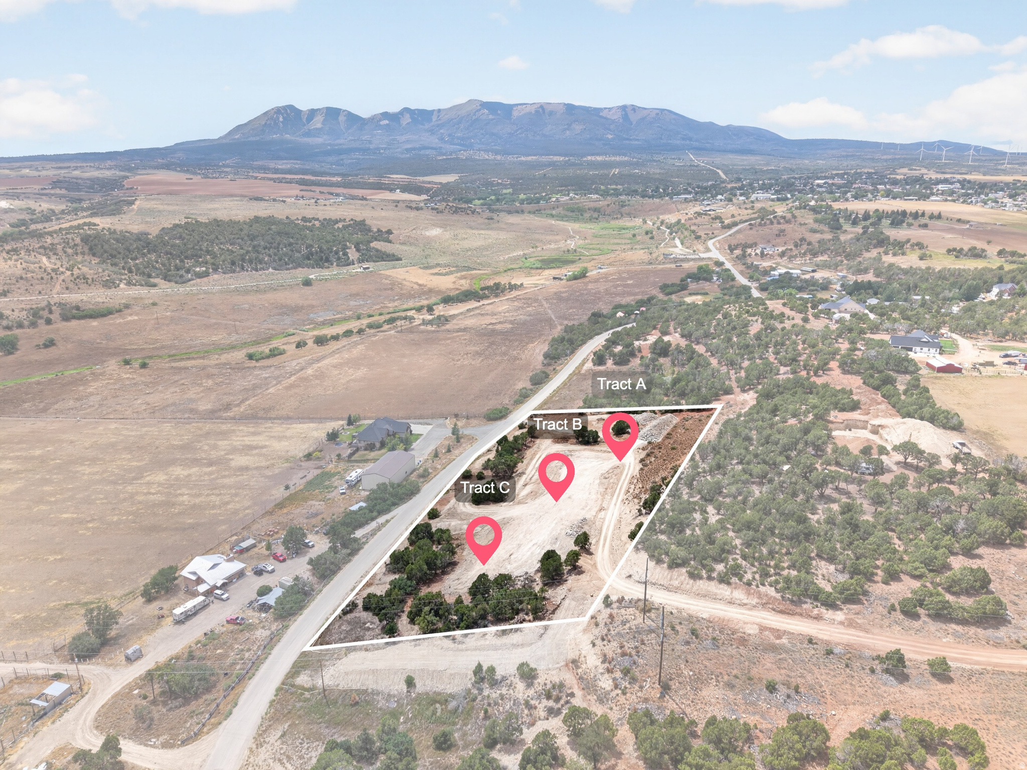 1233 E CLAY HILL DR, Monticello, UT 84535 — photo 1
