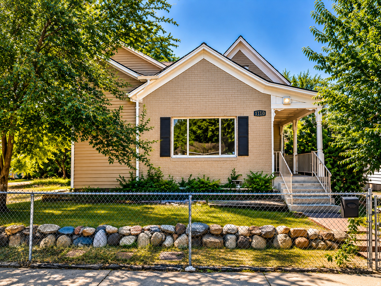 579 E CROSS ST, Ogden, UT 84404 — photo 1