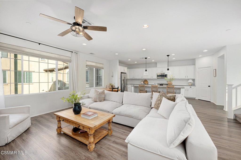 425 Stratus Lane 5, Simi Valley, CA 93065 — photo 1