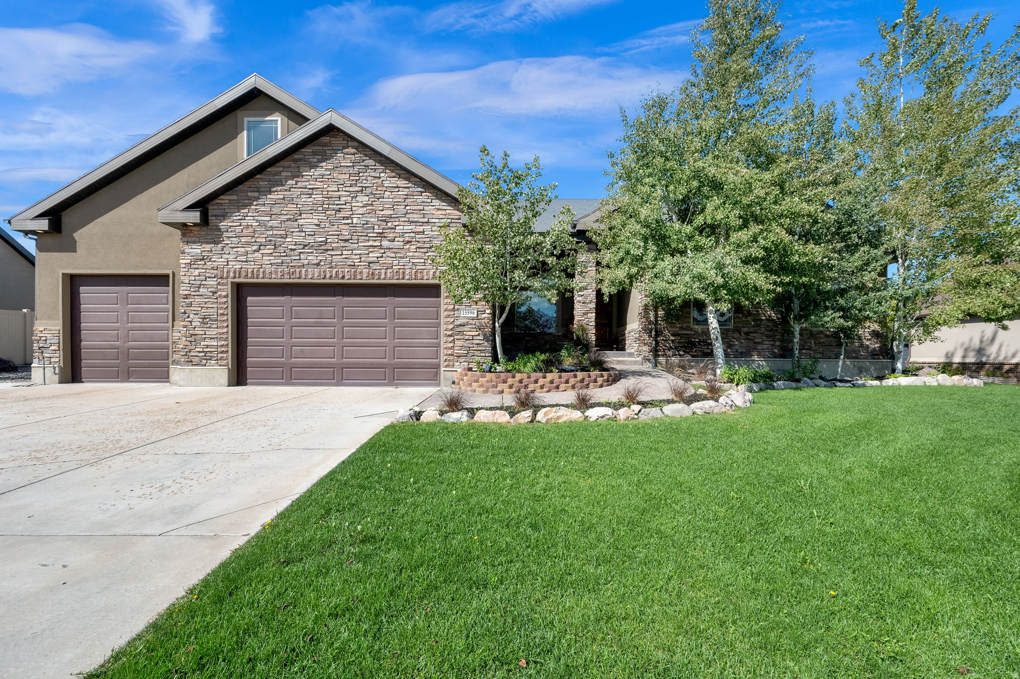 15596 S BROKEN ARROW DR, Bluffdale, UT 84065 — photo 1