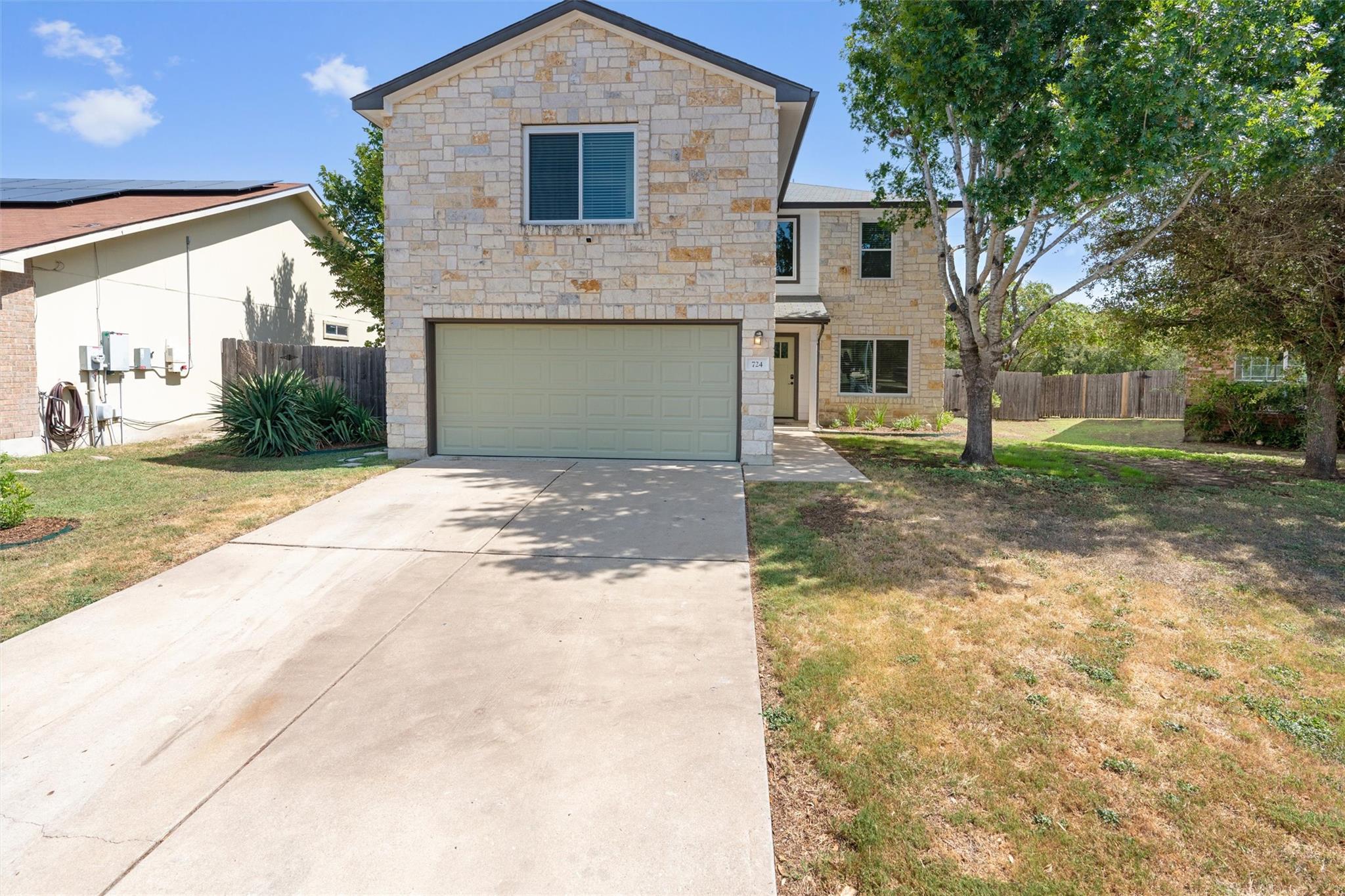 724 Lavaca, Elgin, TX 78621 — photo 1
