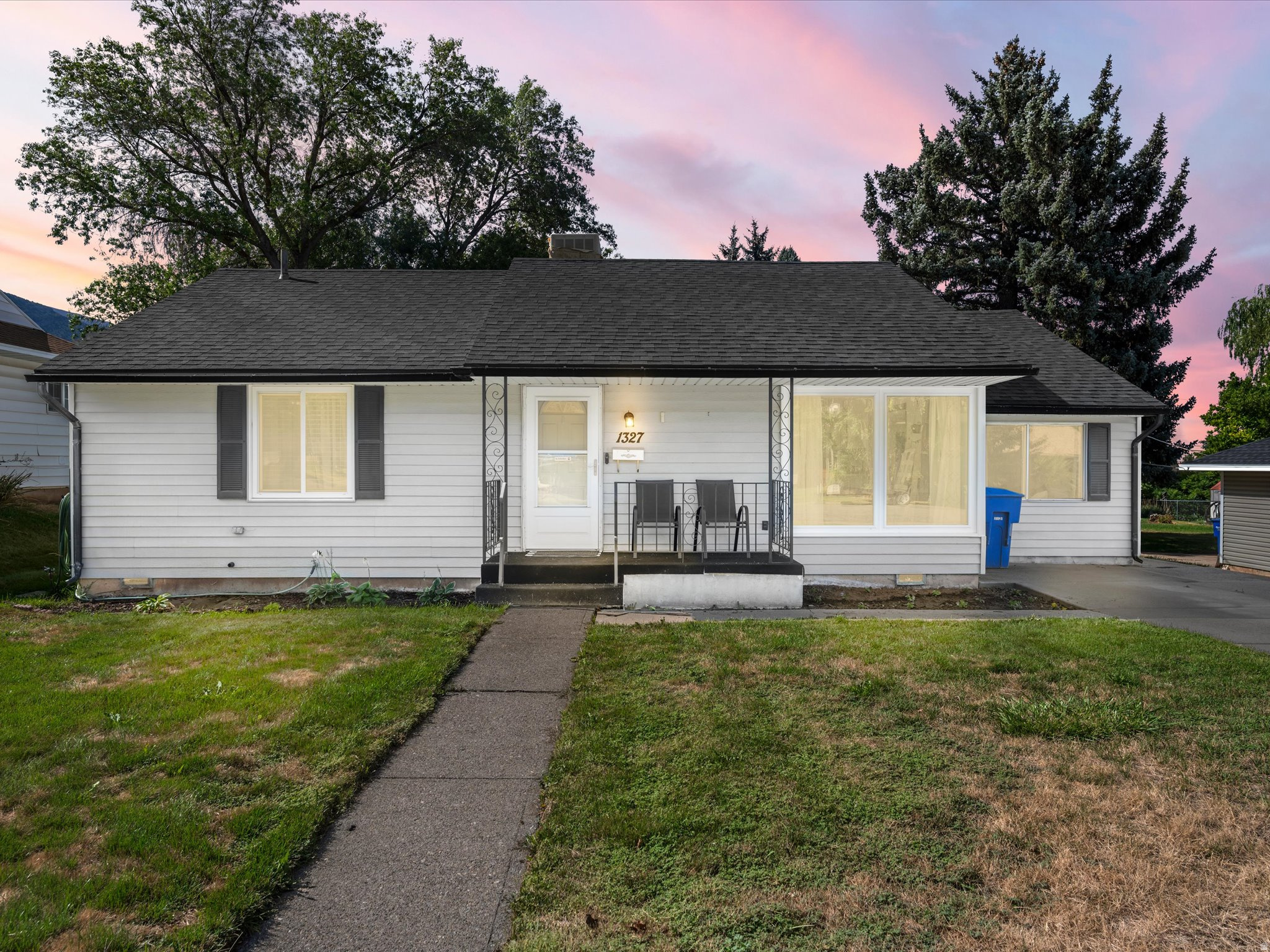 1327  HUDSON, Ogden, UT 84404 — photo 1