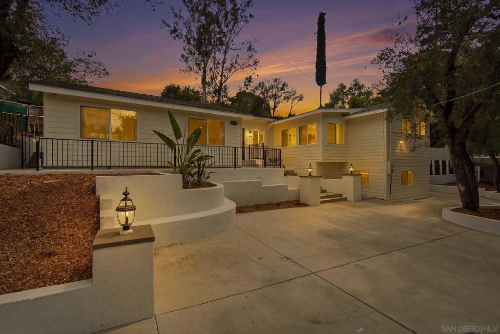 10243 Canyon, Escondido, CA 92026 — photo 1