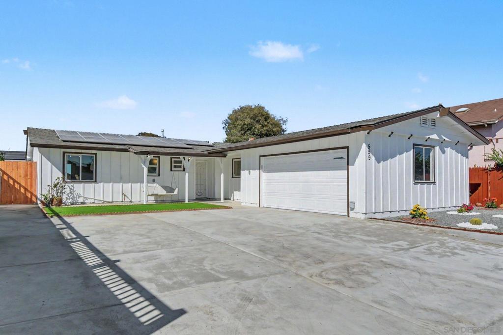 559 Glencrest Dr, San Diego, CA 92139 — photo 1