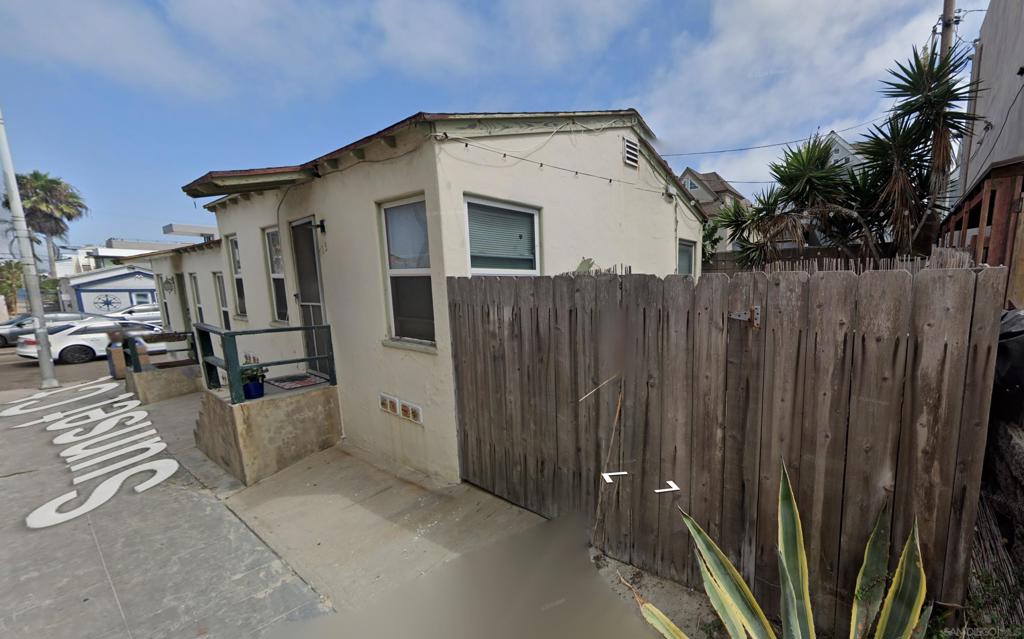 723 725 Sunset Ct, San Diego, CA 92109 — photo 1