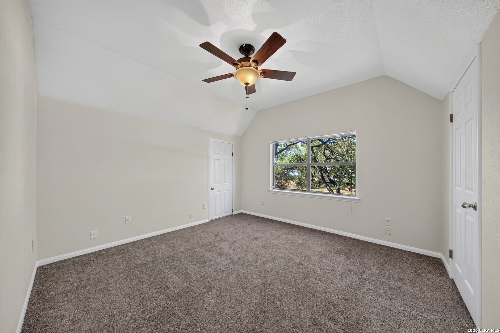 3030 Oak Hollow Dr, ,  78132 — photo 1