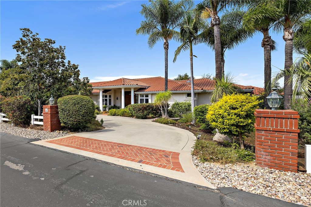 647 tumble creek Lane, Fallbrook, CA 92028 — photo 1